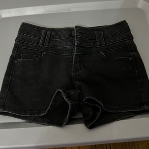 Women’s/juniors shorts